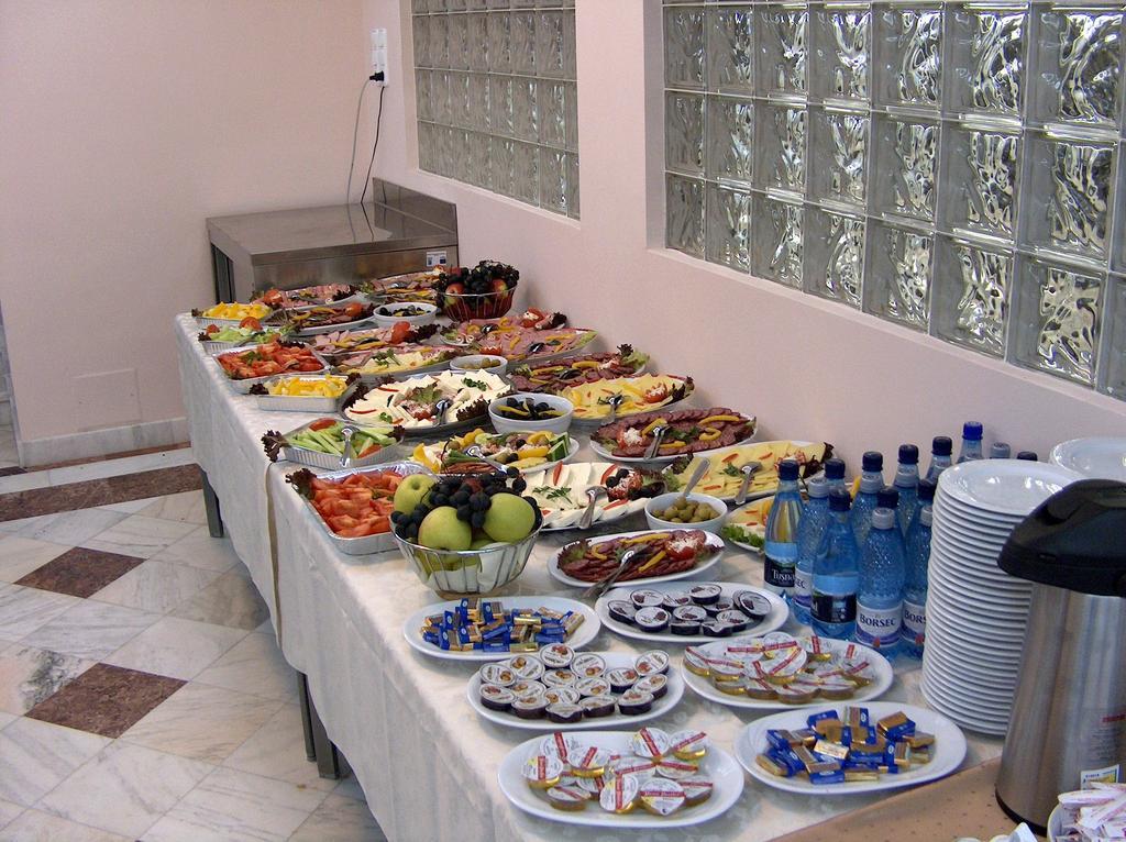 Hotel Floris Cheia  Dış mekan fotoğraf