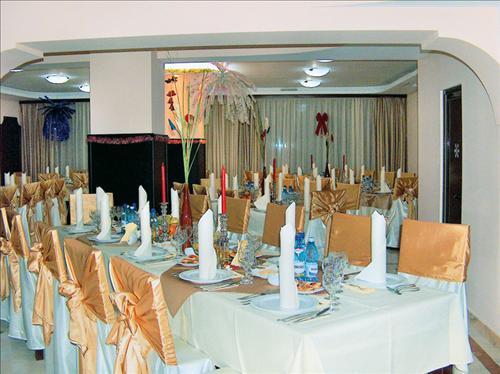 Hotel Floris Cheia  Restoran fotoğraf