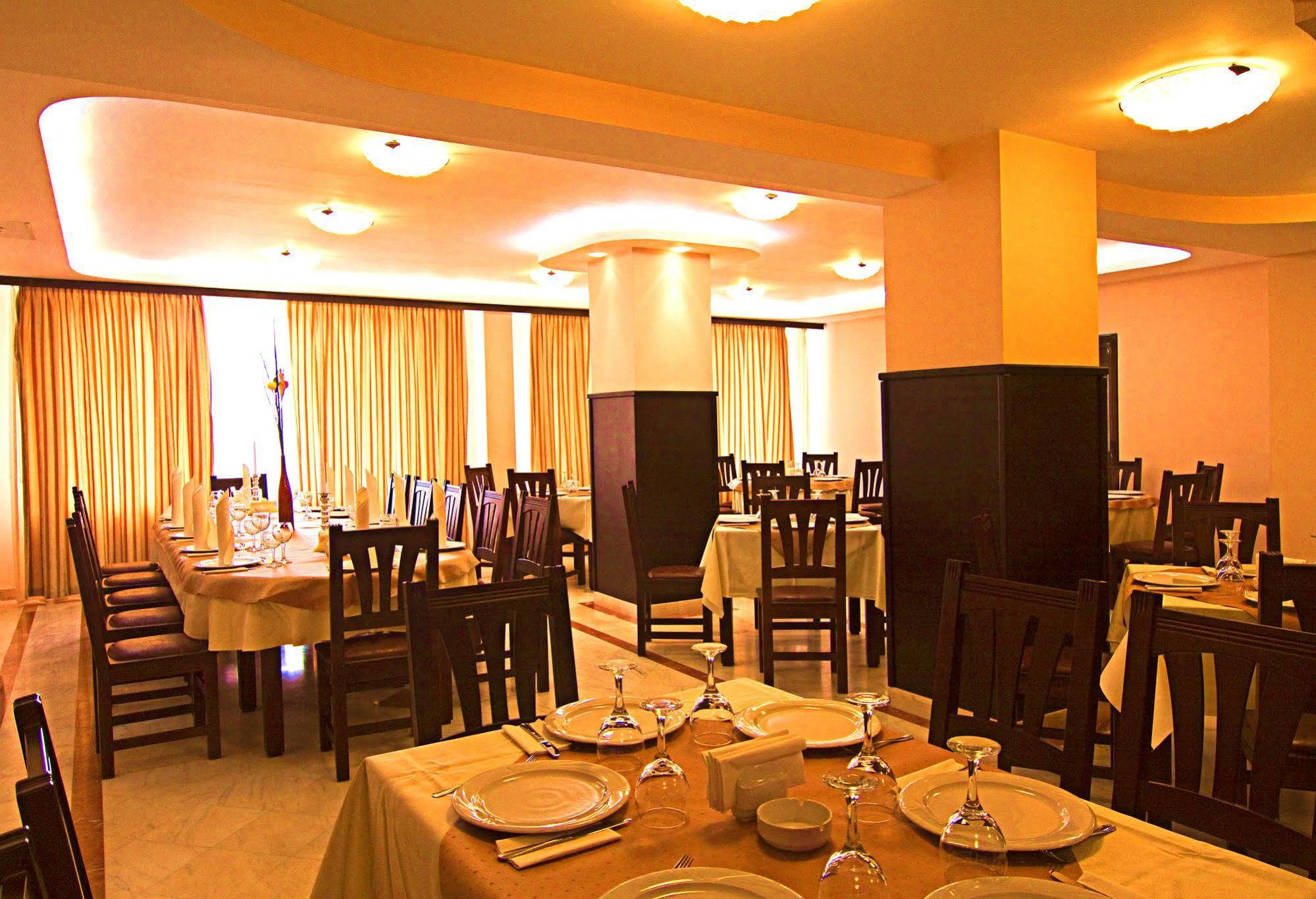 Hotel Floris Cheia  Dış mekan fotoğraf
