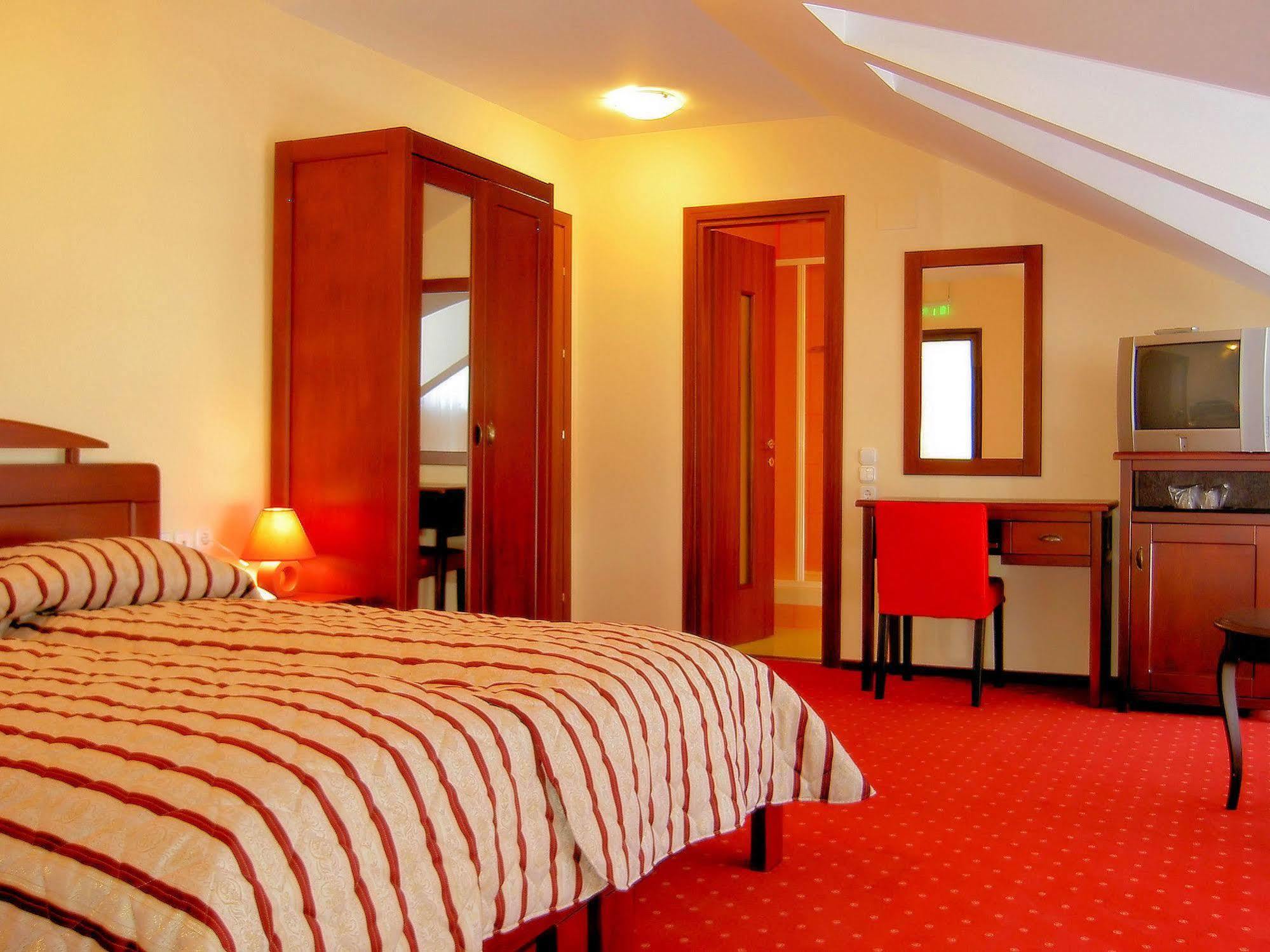 Hotel Floris Cheia  Dış mekan fotoğraf